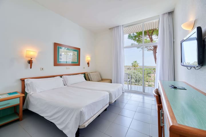 AluaSun Cala Antena – All Inclusive
