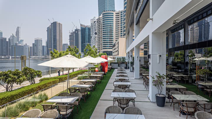 Canal Central Hotel