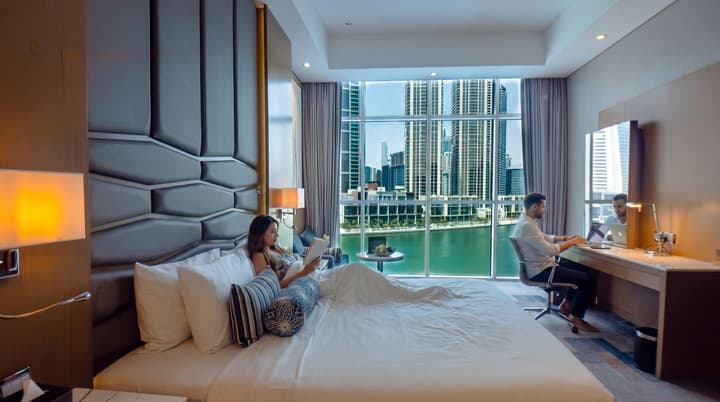 Canal Central Hotel