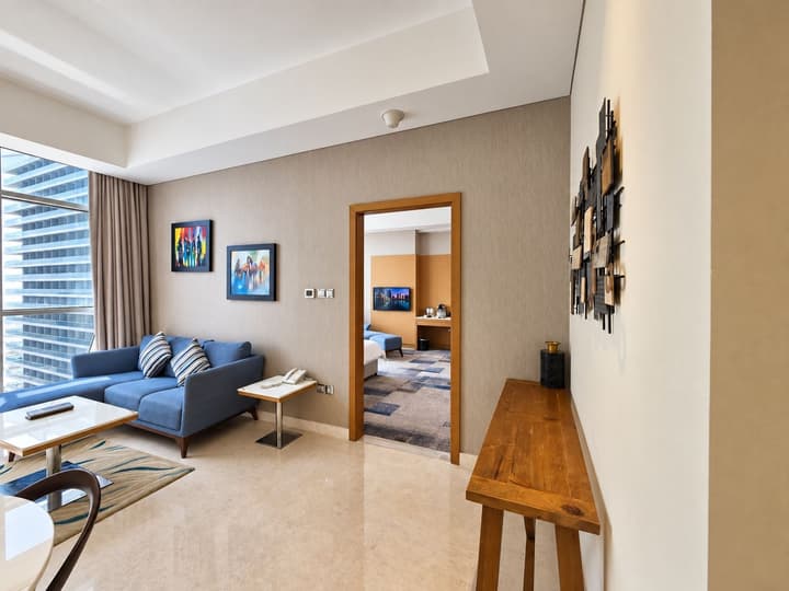 Canal Central Hotel
