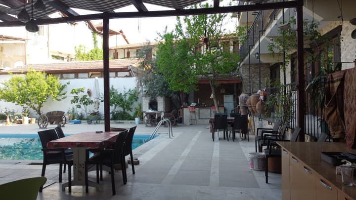 Ozturk Hotel