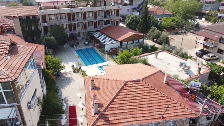 Ozturk Hotel