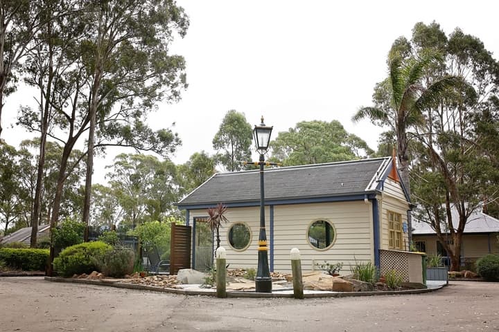 Waverley House Cottages
