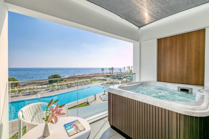 The Ivi Mare - Designed for adults by Louis Hotels