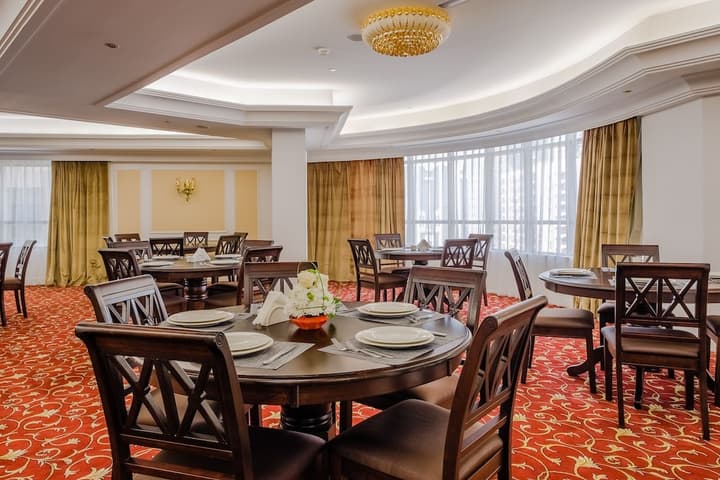 CRYSTAL PLAZA AL MAJAZ HOTEL