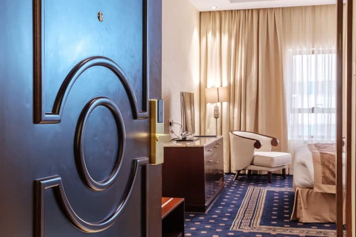 CRYSTAL PLAZA AL MAJAZ HOTEL