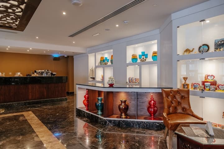 CRYSTAL PLAZA AL MAJAZ HOTEL