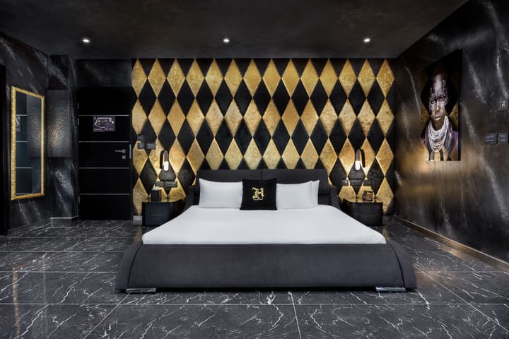 H Hotel