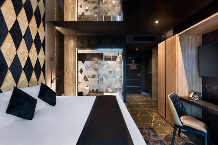 H Hotel
