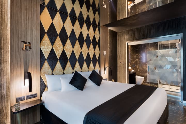 H Hotel