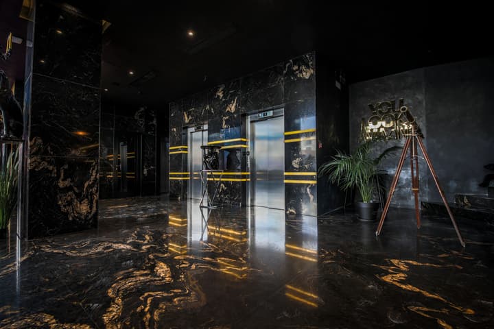 H Hotel