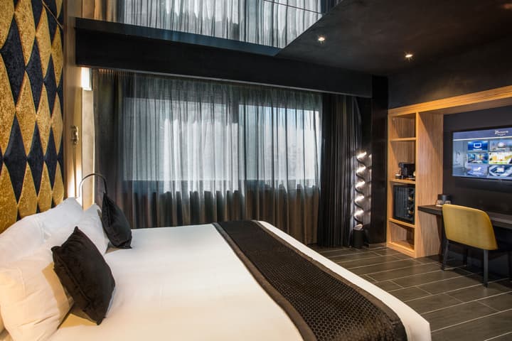 H Hotel