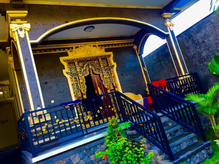 Amed Romance