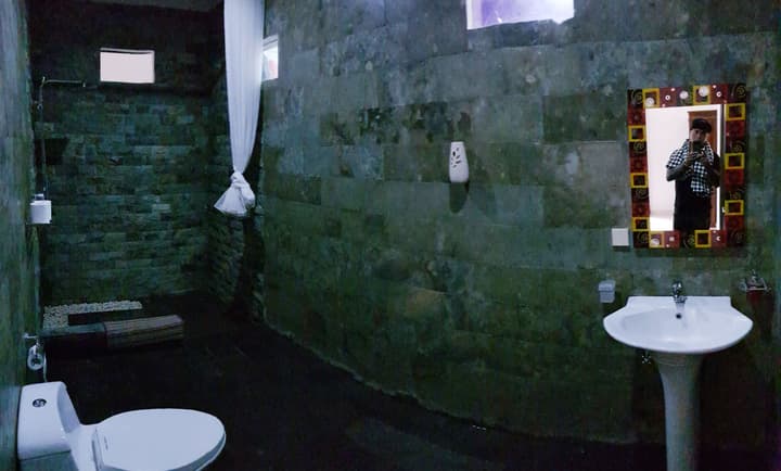 Amed Romance