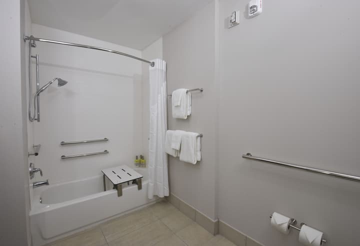 Holiday Inn Express & Suites - Orlando - Southeast by IHG