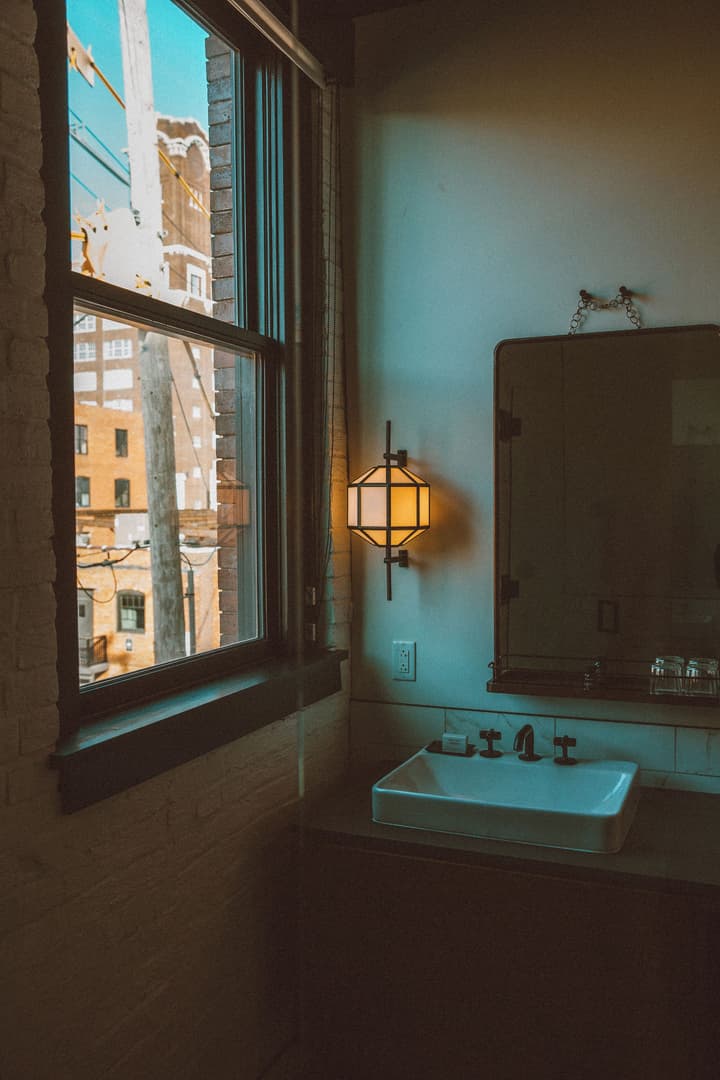 Crossroads Hotel