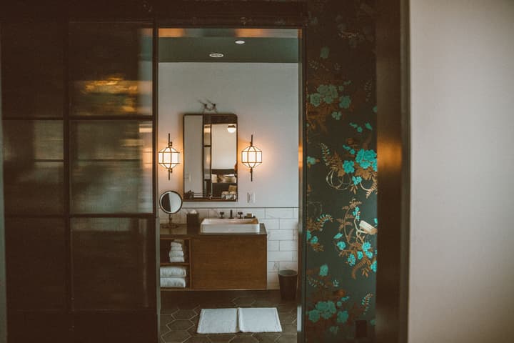 Crossroads Hotel