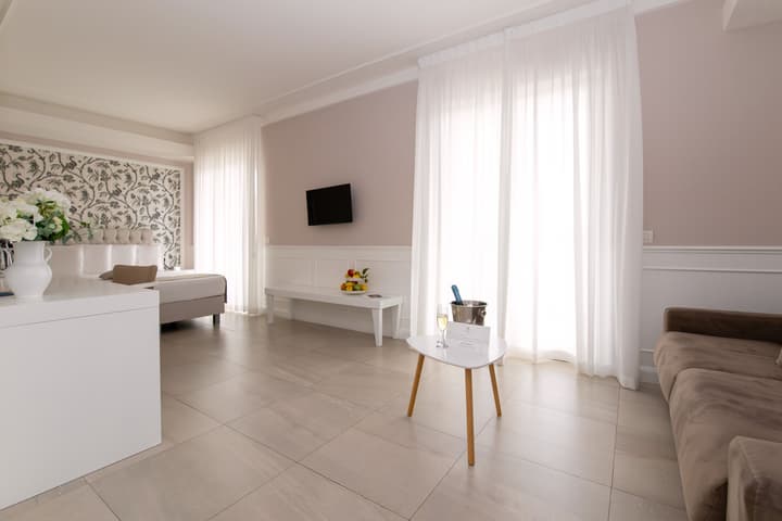 Bianco Riccio Suite Hotel