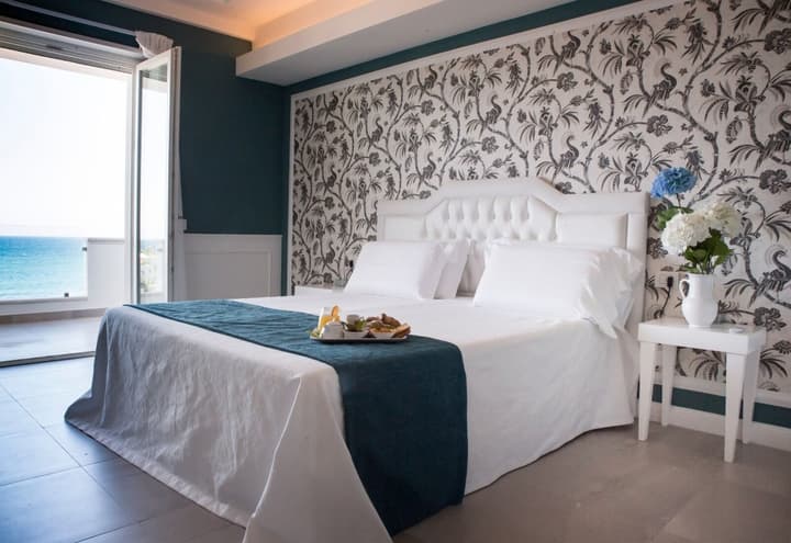 Bianco Riccio Suite Hotel
