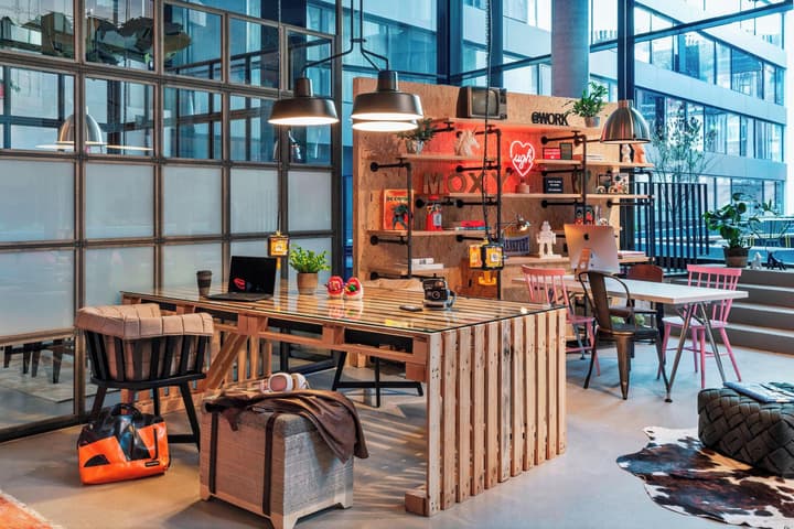 Moxy Frankfurt City Center