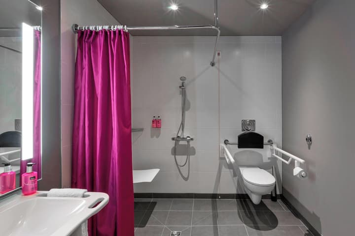 Moxy Frankfurt City Center