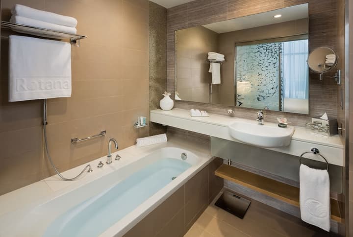 Beach Rotana Residences