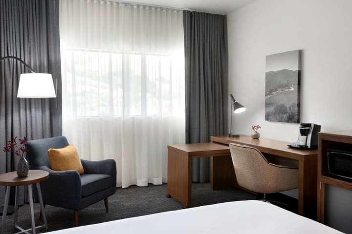 La Quinta Inn & Suites by Wyndham San Luis Obispo Downtown