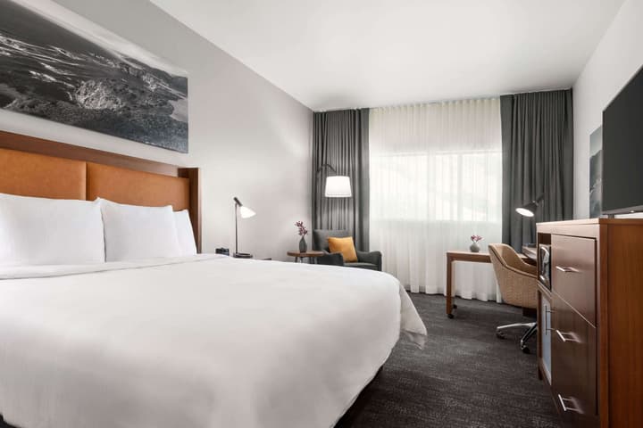 La Quinta Inn & Suites by Wyndham San Luis Obispo Downtown