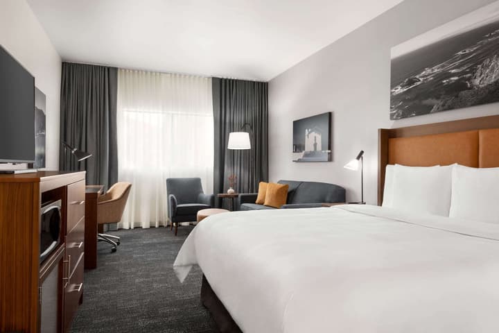 La Quinta Inn & Suites by Wyndham San Luis Obispo Downtown