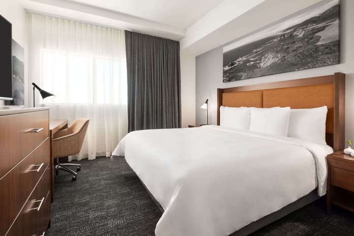 La Quinta Inn & Suites by Wyndham San Luis Obispo Downtown