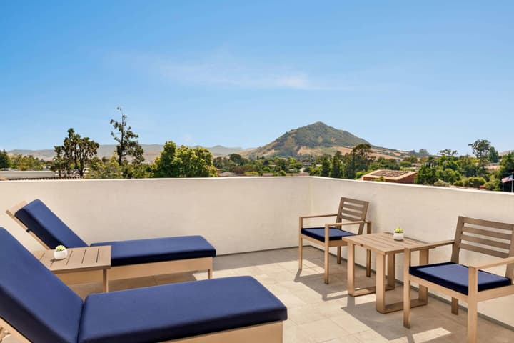 La Quinta Inn & Suites by Wyndham San Luis Obispo Downtown