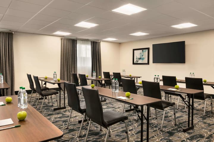 La Quinta Inn & Suites by Wyndham San Luis Obispo Downtown