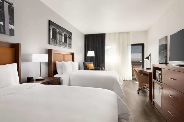 La Quinta Inn & Suites by Wyndham San Luis Obispo Downtown