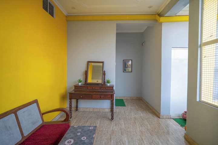 Tara Guest House