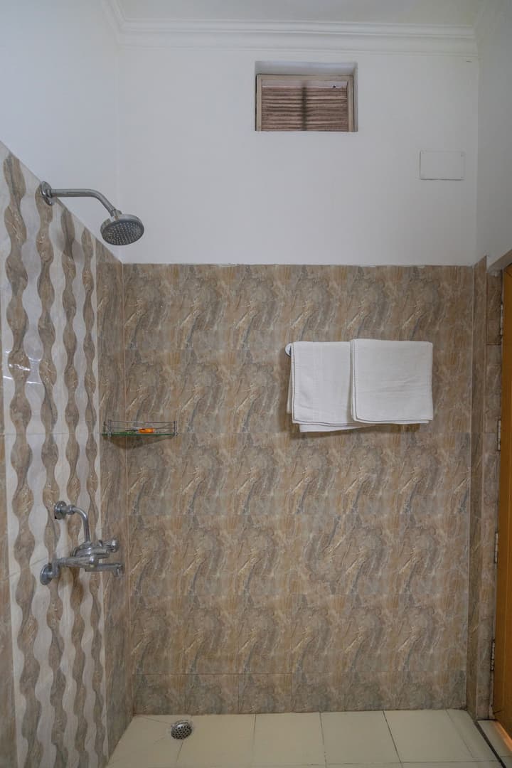 Tara Guest House
