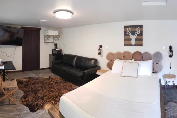 Paradise Village Hotel