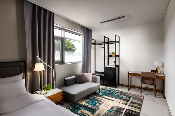 N Bridge Hotel