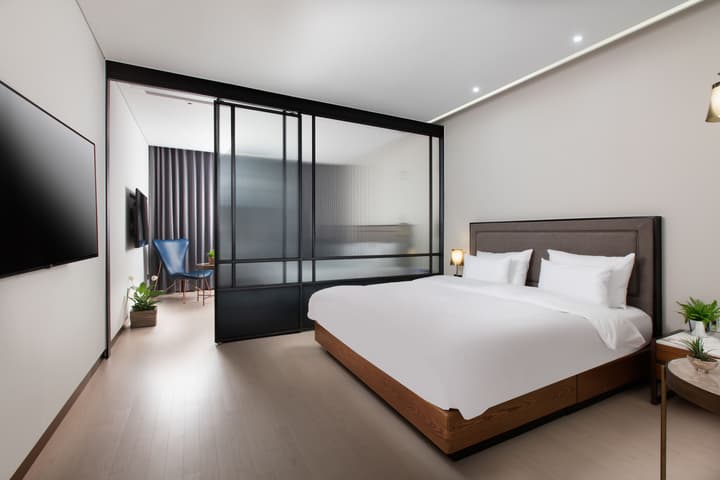 N Bridge Hotel