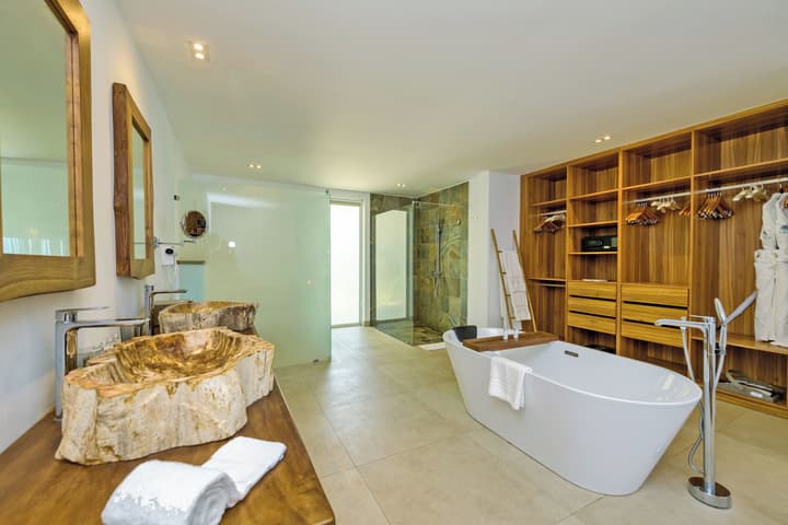 Seasense Boutique Hotel & Spa