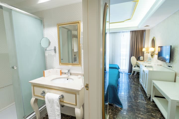 Flora Uzungol Resort Hotel