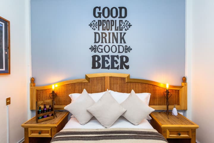 Mala Vecindad Beer Hotel