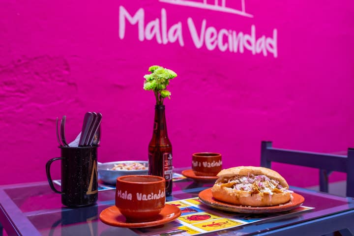 Mala Vecindad Beer Hotel