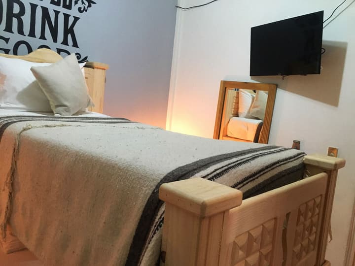 Mala Vecindad Beer Hotel