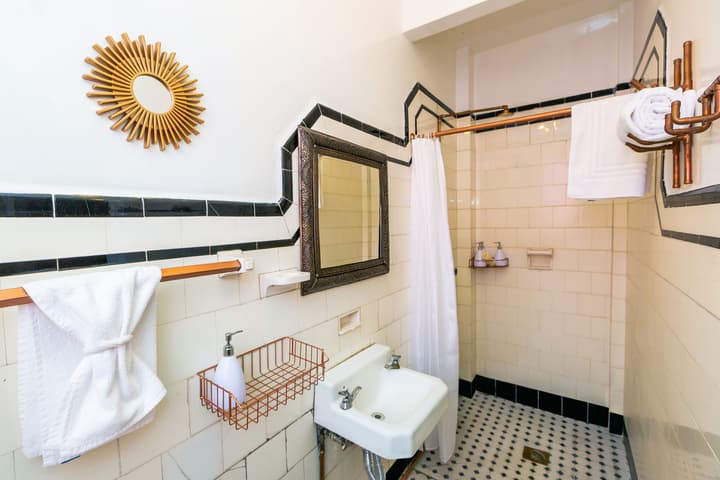 Mala Vecindad Beer Hotel