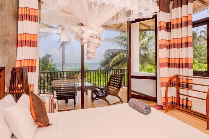 Central Beach Inn