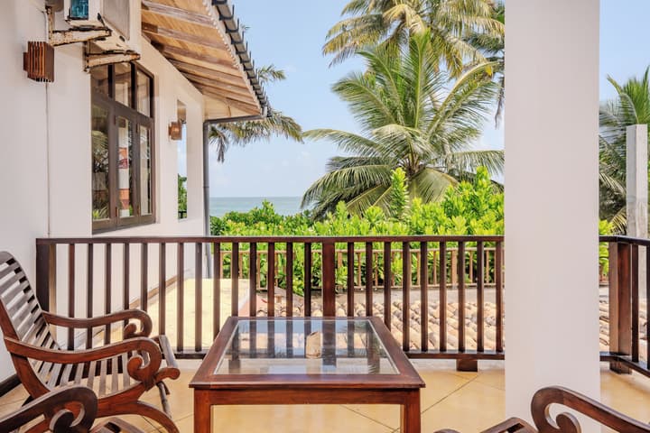 Central Beach Inn