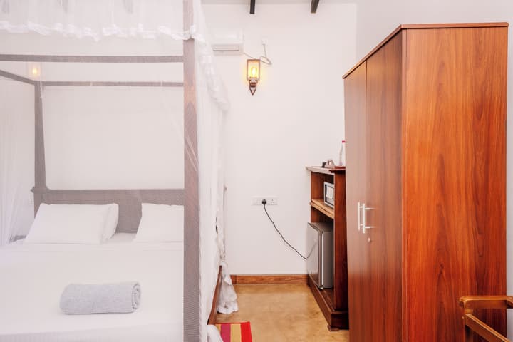 Central Beach Inn