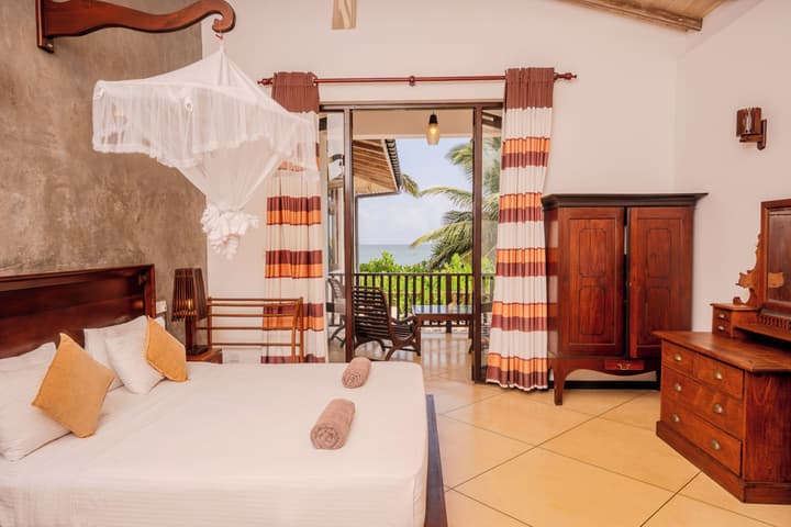 Central Beach Inn