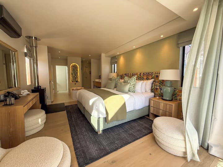 Le Petit Manoir Boutique Hotel