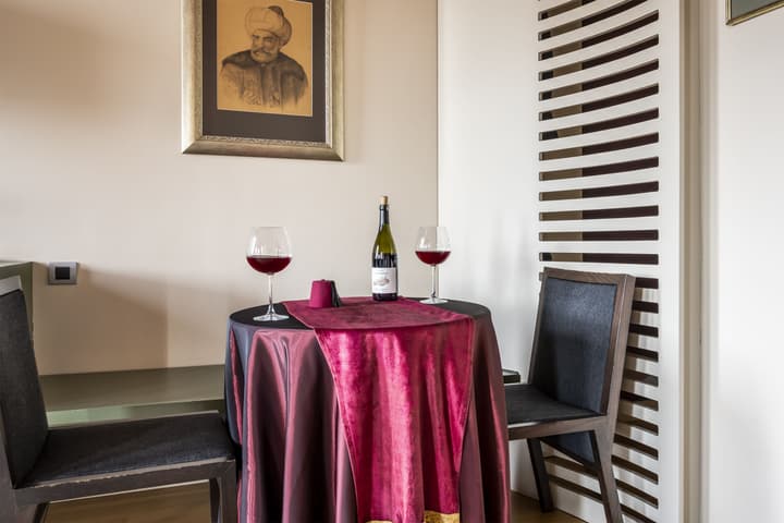 Ansen Suites